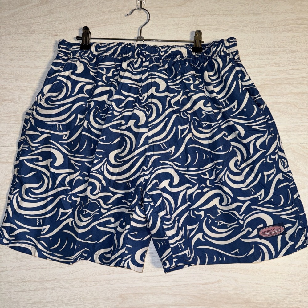 Vineyard Vines men's swim trunks Blue And White Abstract Wave & Fish Pattern L